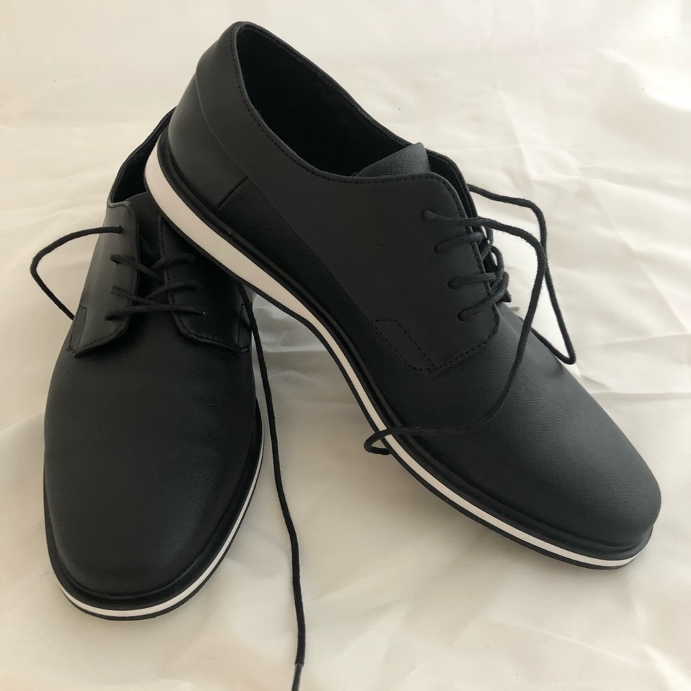 Calvin Klein Wilfred Oxford Shoes - Men’s Size 9.5